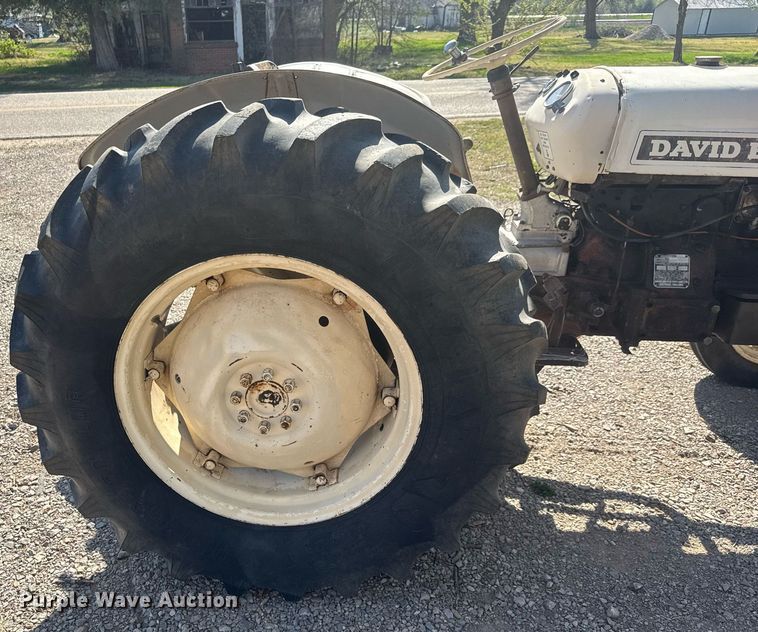 image for item EQ1307 1970 David Brown Selectamatic 880 tractor