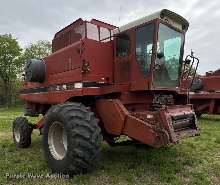 image for item EQ1360 1982 International Harvester 1480 combine