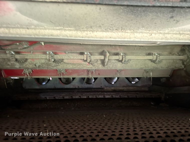 image for item EQ1360 1982 International Harvester 1480 combine