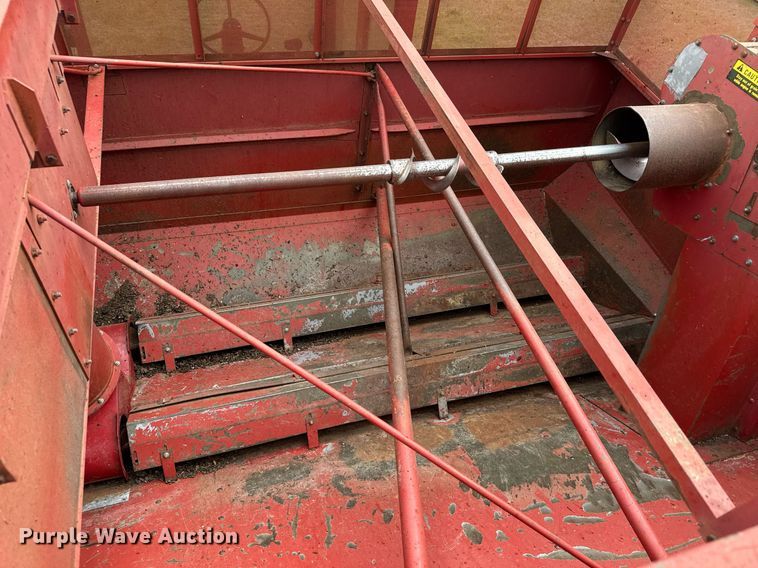 image for item EQ1360 1982 International Harvester 1480 combine