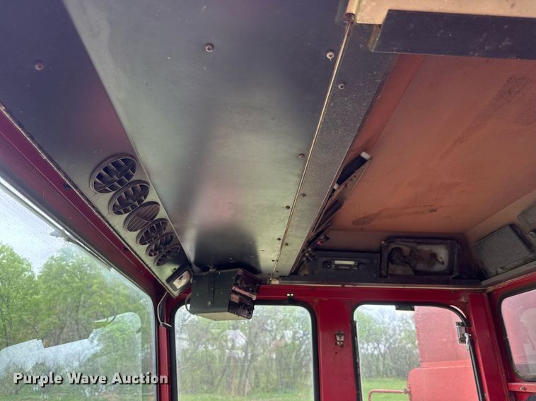 image for item EQ1360 1982 International Harvester 1480 combine