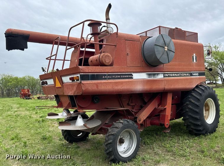 image for item EQ1361 1981 International Harvester 1460 combine
