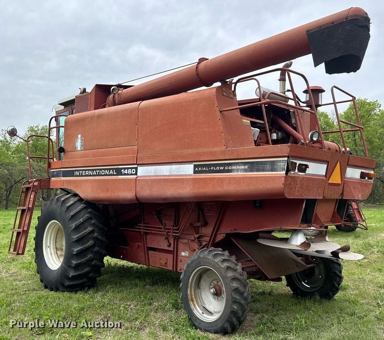 image for item EQ1361 1981 International Harvester 1460 combine