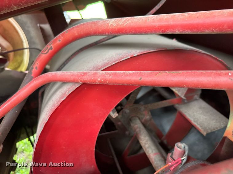 image for item EQ1361 1981 International Harvester 1460 combine