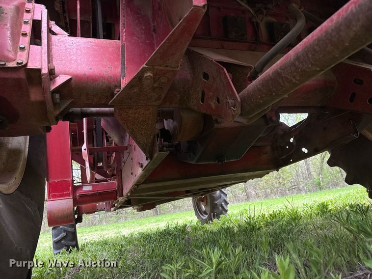 image for item EQ1361 1981 International Harvester 1460 combine