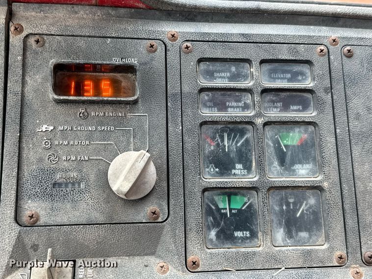 image for item EQ1361 1981 International Harvester 1460 combine