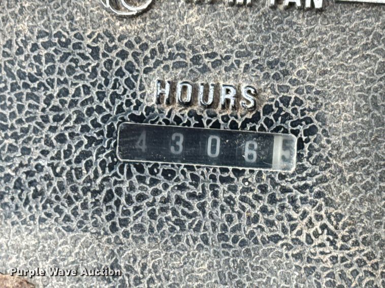 image for item EQ1361 1981 International Harvester 1460 combine