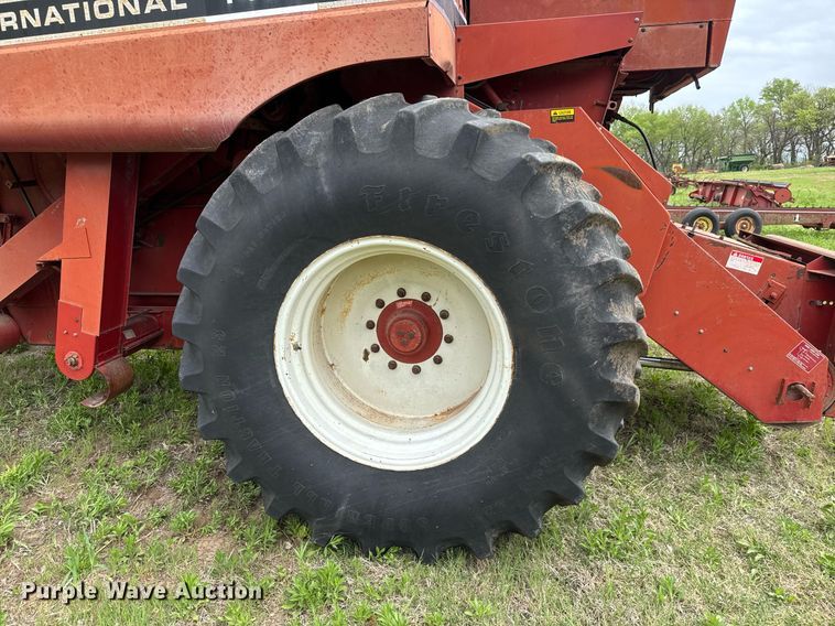 image for item EQ1361 1981 International Harvester 1460 combine