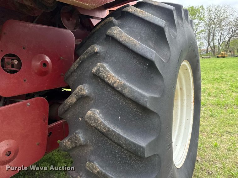 image for item EQ1361 1981 International Harvester 1460 combine