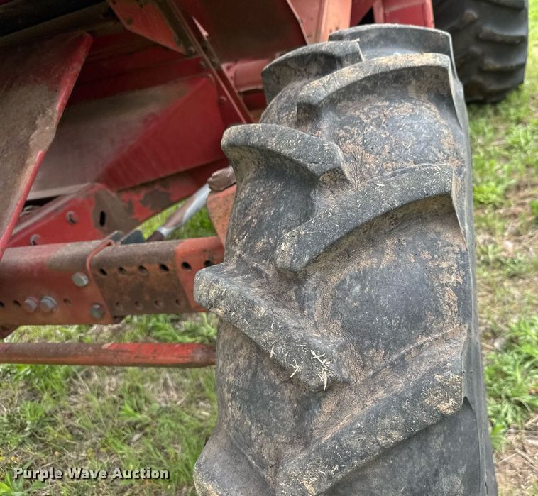 image for item EQ1361 1981 International Harvester 1460 combine