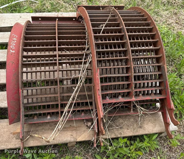 image for item EQ1361 1981 International Harvester 1460 combine