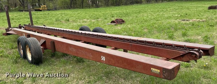 image for item EQ1362 International Harvester 50 hay bale mover