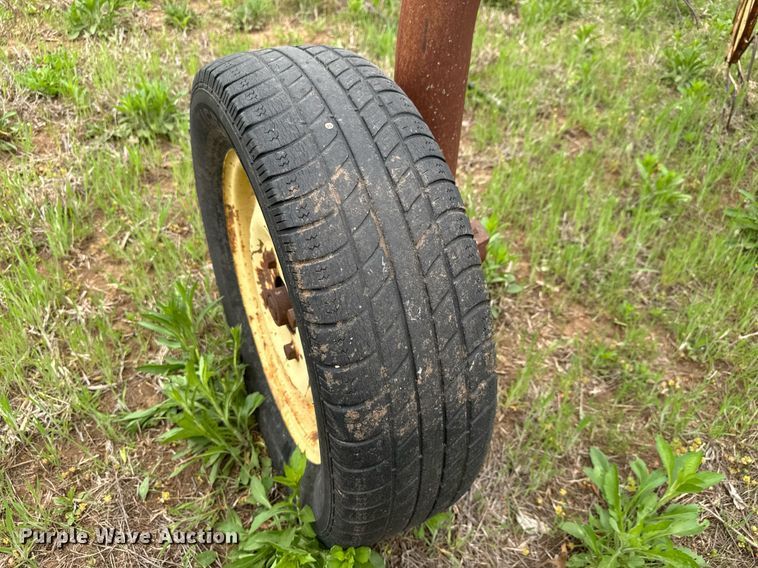 image for item EQ1364 Gehl 206 hay rake