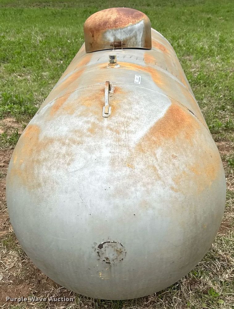 image for item EQ1370 1987 American Welding and Tank propane tank