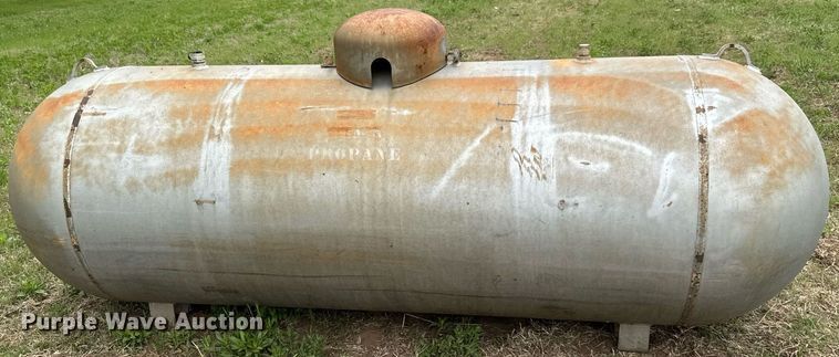 image for item EQ1370 1987 American Welding and Tank propane tank