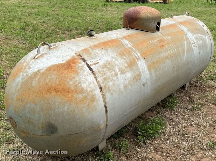 image for item EQ1370 1987 American Welding and Tank propane tank