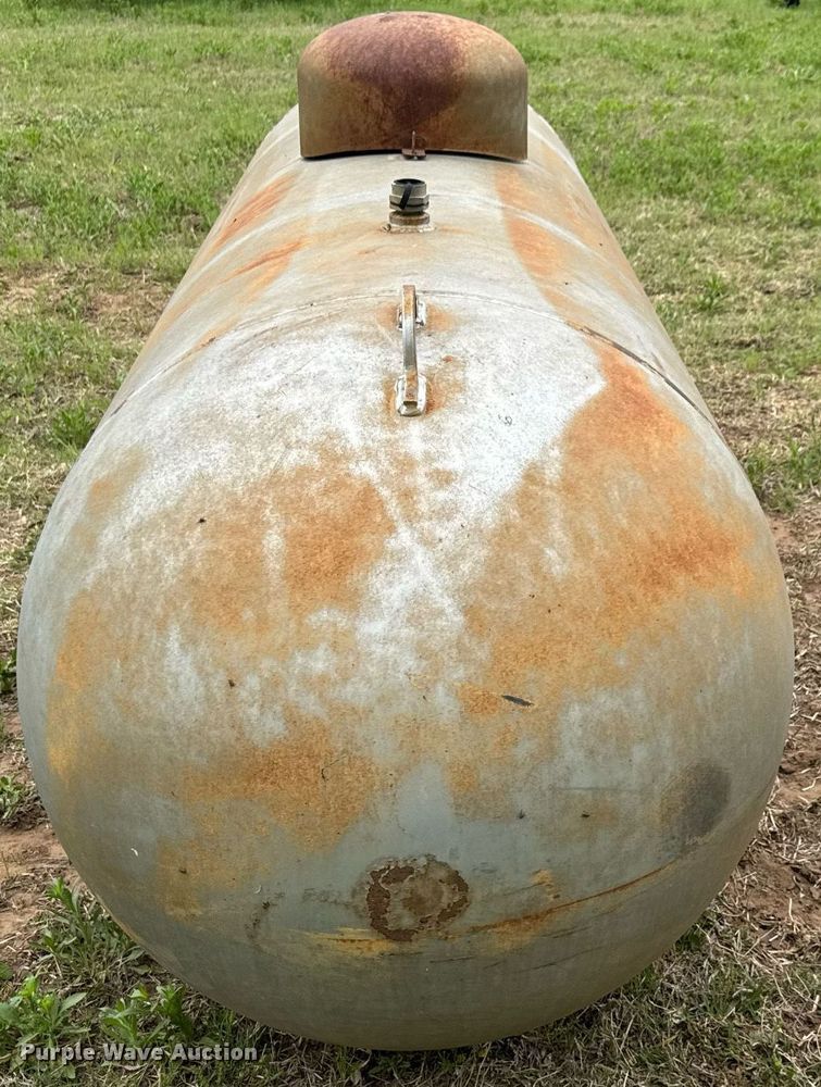 image for item EQ1370 1987 American Welding and Tank propane tank