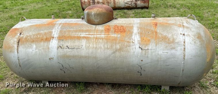 image for item EQ1370 1987 American Welding and Tank propane tank