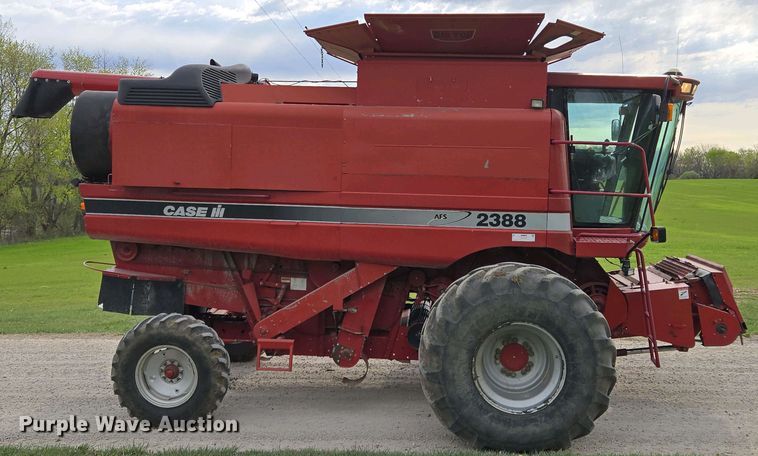 image for item EQ3998 1998 Case IH 2388 AFS combine