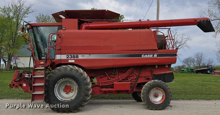 image for item EQ3998 1998 Case IH 2388 AFS combine
