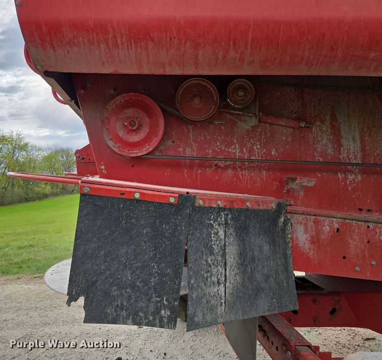 image for item EQ3998 1998 Case IH 2388 AFS combine