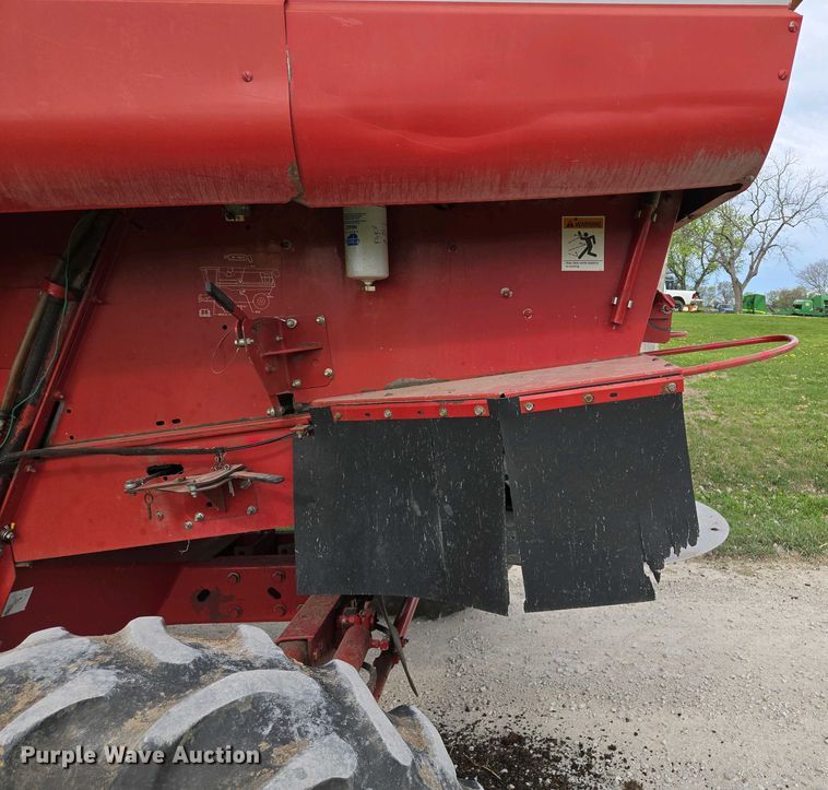 image for item EQ3998 1998 Case IH 2388 AFS combine