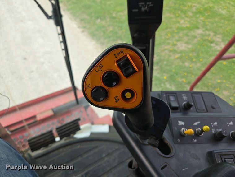 image for item EQ3998 1998 Case IH 2388 AFS combine