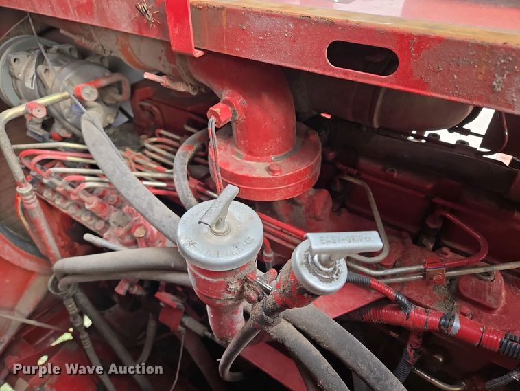 image for item EQ3998 1998 Case IH 2388 AFS combine