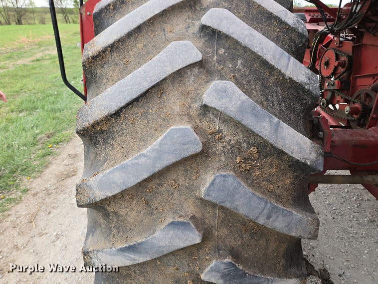 image for item EQ3998 1998 Case IH 2388 AFS combine