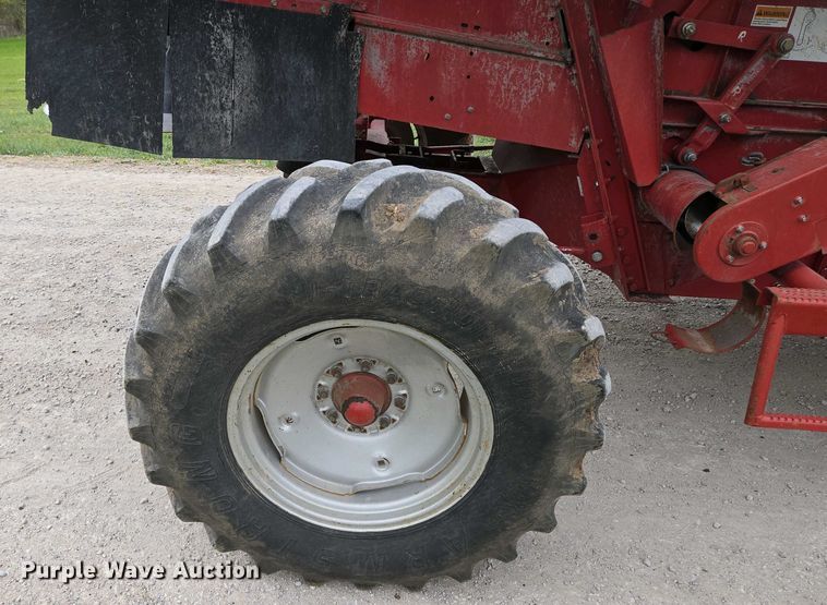 image for item EQ3998 1998 Case IH 2388 AFS combine