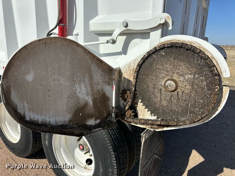 image for item EQ4576 2023 Hitchcock APL36 silage trailer