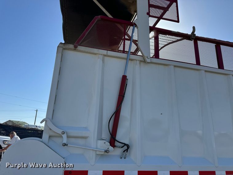 image for item EQ4576 2023 Hitchcock APL36 silage trailer