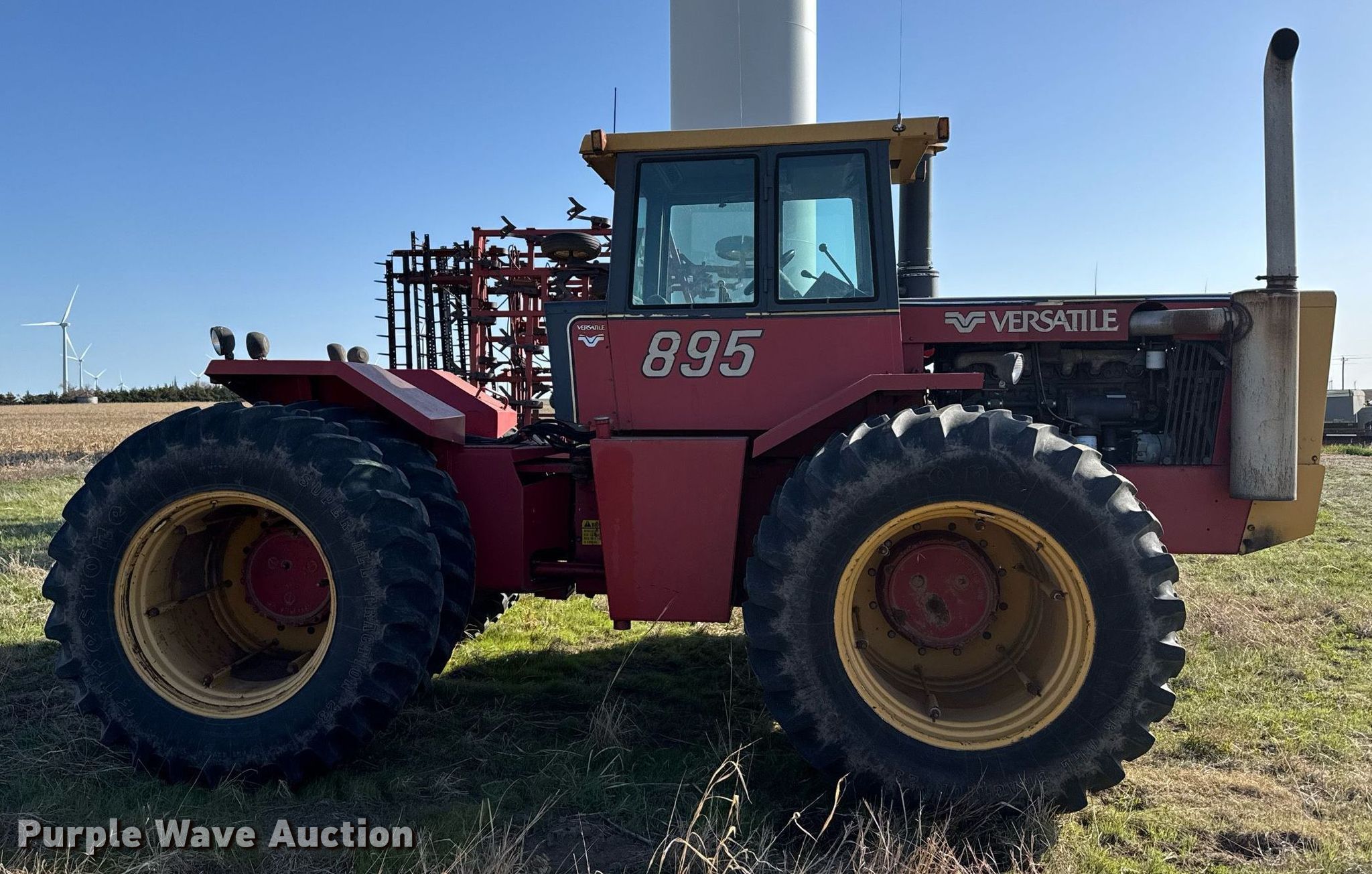 1982 Versatile 895 4WD tractor in Ellsworth, KS | Item