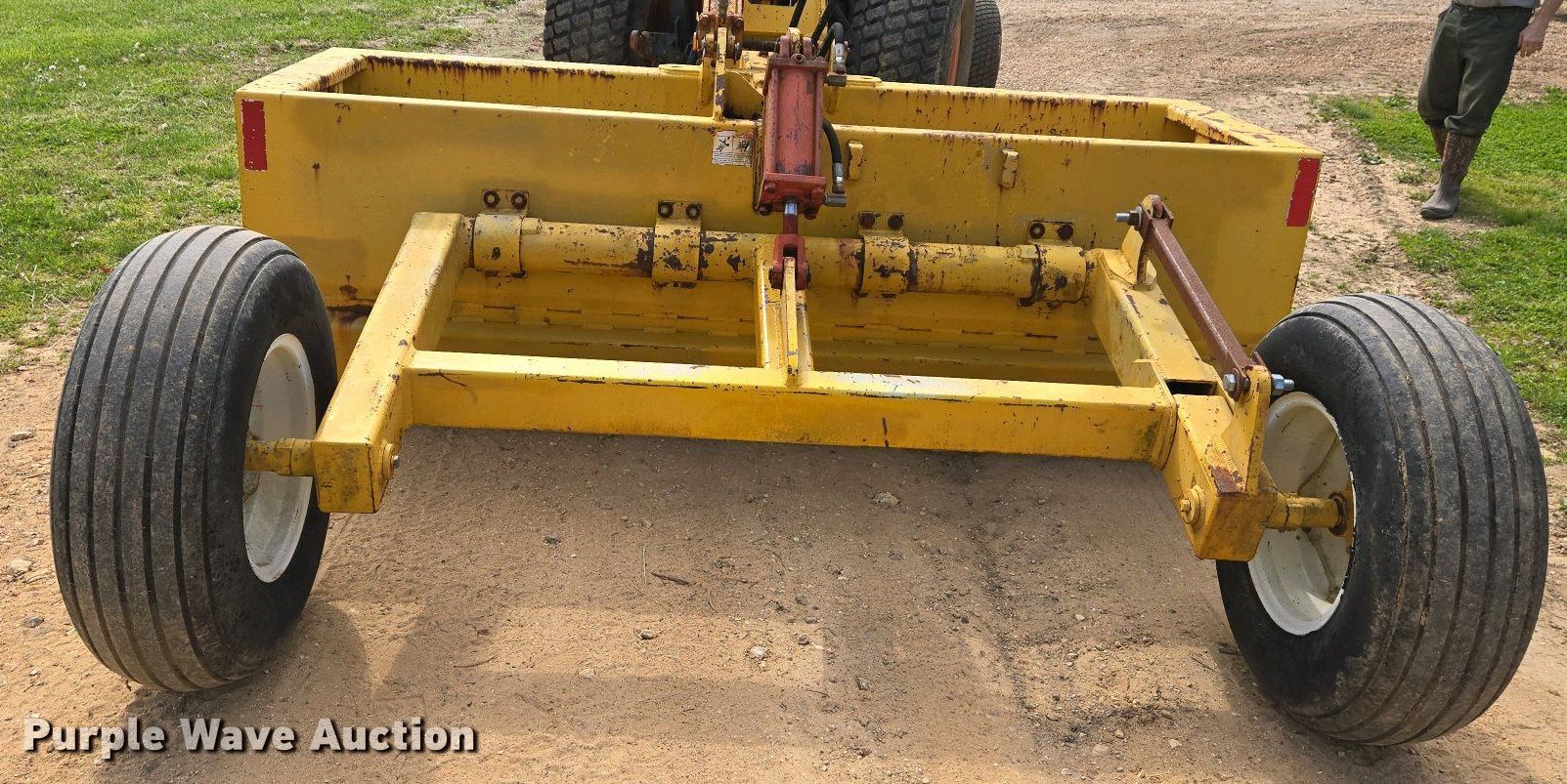 Buffalo 55300008 box blade in Ellington, MO | Item EJ7452