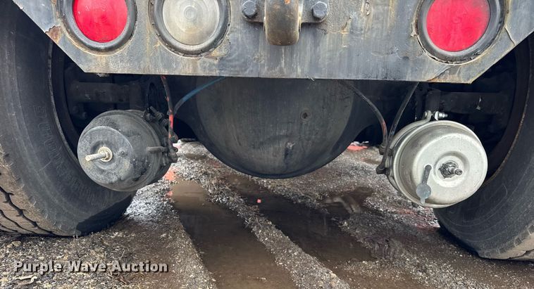 image for item DH9870 2011 Kalmar Ottawa 4x2 yard truck