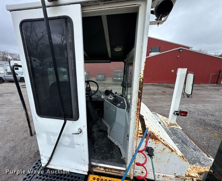 image for item DH9870 2011 Kalmar Ottawa 4x2 yard truck