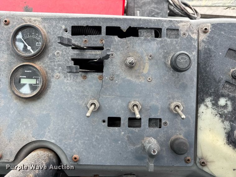 image for item DH9870 2011 Kalmar Ottawa 4x2 yard truck