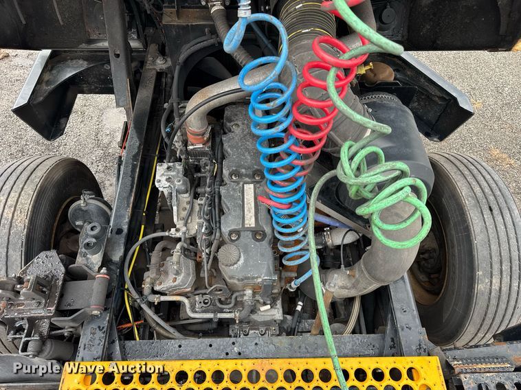 image for item DH9870 2011 Kalmar Ottawa 4x2 yard truck