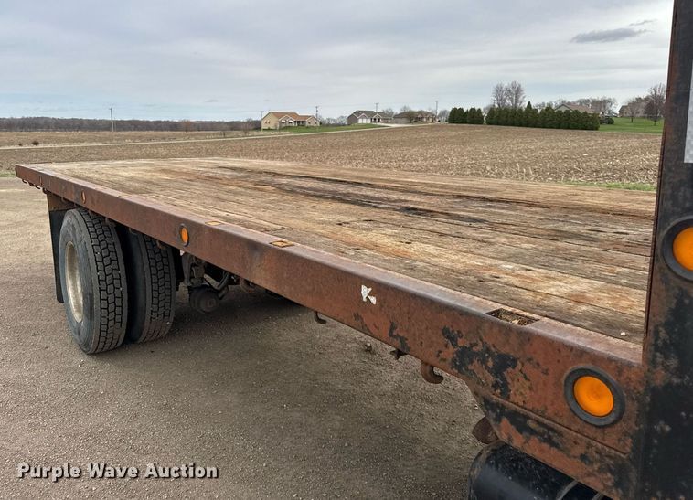 image for item DH9920 2001 Sterling Truck L7500 Series flatbed truck