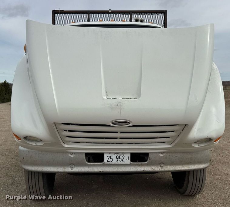 image for item DH9920 2001 Sterling Truck L7500 Series flatbed truck
