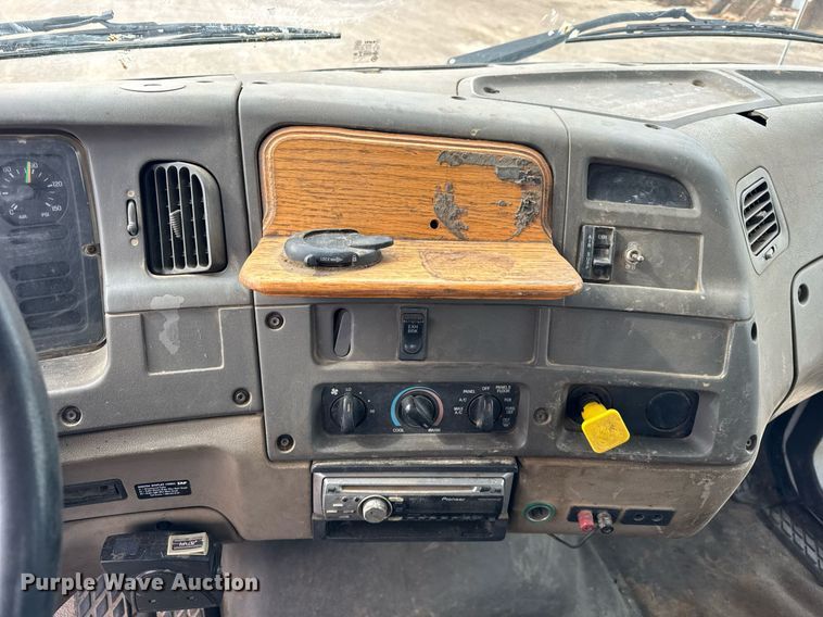 image for item DH9920 2001 Sterling Truck L7500 Series flatbed truck