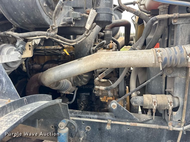 image for item DH9920 2001 Sterling Truck L7500 Series flatbed truck