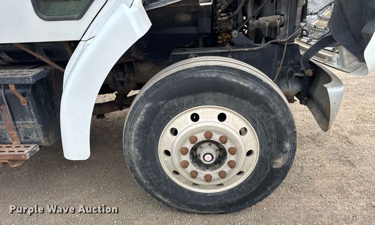 image for item DH9920 2001 Sterling Truck L7500 Series flatbed truck