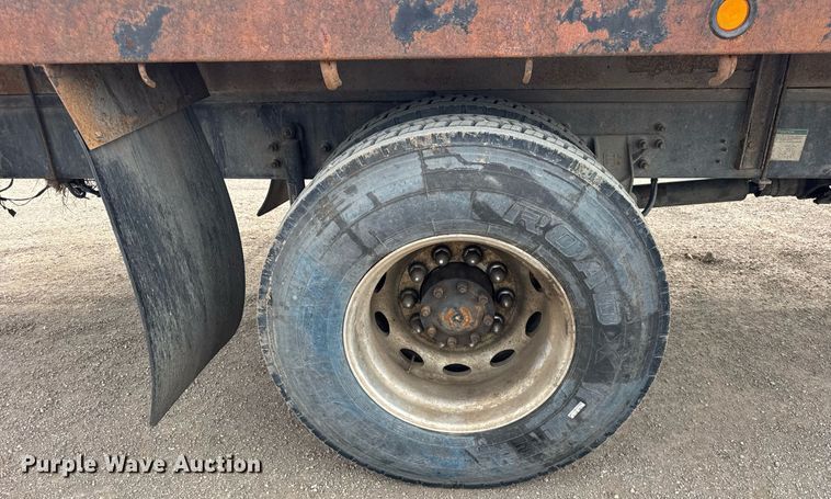 image for item DH9920 2001 Sterling Truck L7500 Series flatbed truck