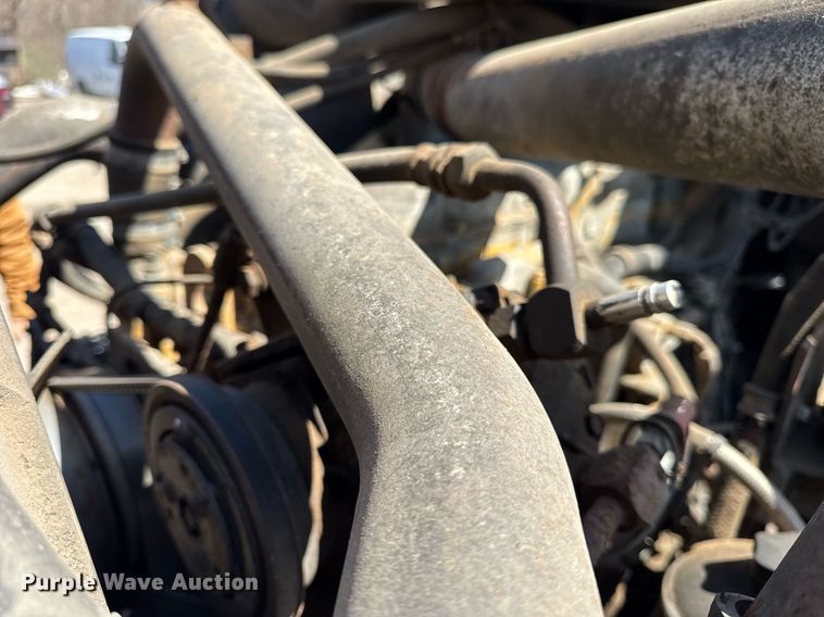 image for item DH9922 2002 International 9400i semi truck