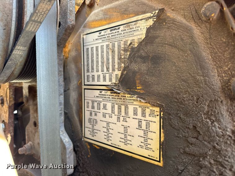 image for item DH9922 2002 International 9400i semi truck