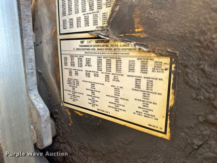 image for item DH9922 2002 International 9400i semi truck