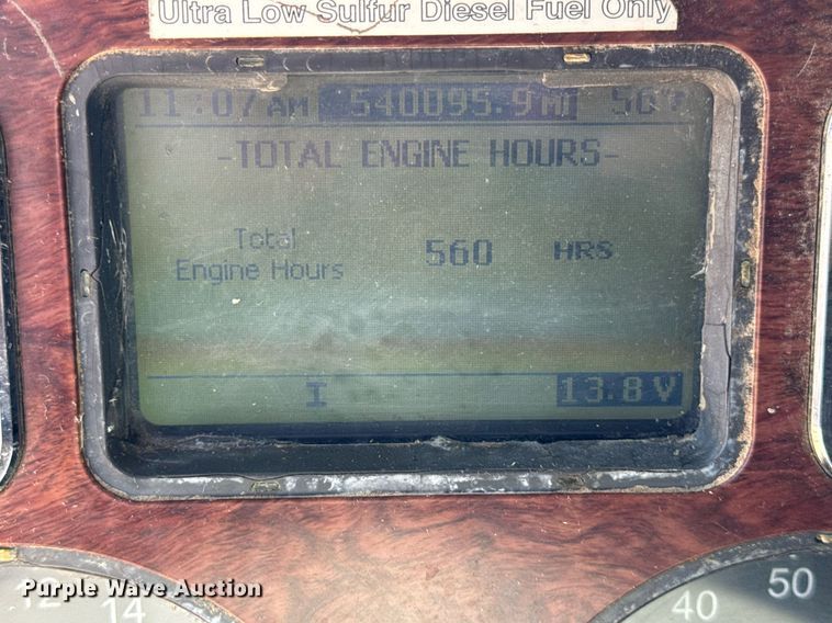 image for item DH9923 2008 Mack CHU 613 semi truck