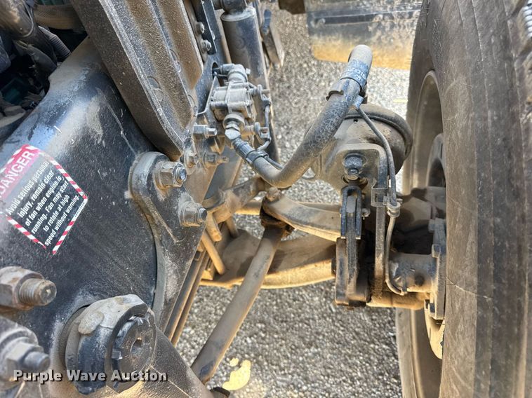 image for item DH9923 2008 Mack CHU 613 semi truck