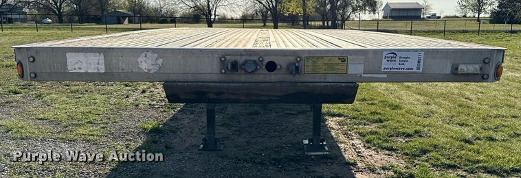 image for item DM5711 2014 Reitnouer flatbed trailer